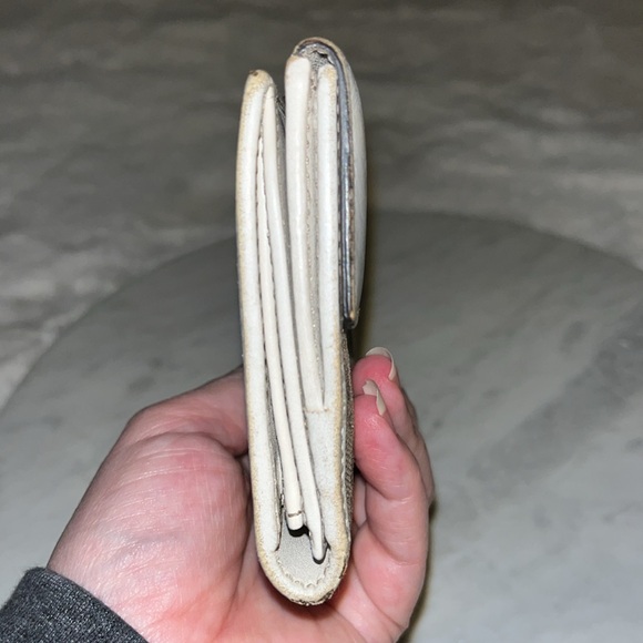 SOLD ❌❌❌GUCCI GG Pattern Canvas Leather Long Wallet - Picture 8 of 15